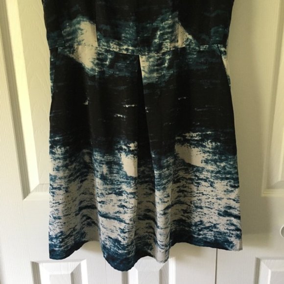 Watercolor V Neck Dress w/ Pockets - Picture 4 of 8